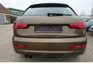 Audi Q3 2.0 TDI quattro Bi-Xenon Navi PDC S-Line 8x Alu Bild 5