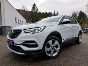 Opel Grandland X 1.6T PHEV AGR Sitze+Keyless