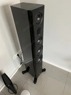 Nubert NuZeo 11 - High End - Aktiv Lautsprecher - Hochglanz schwarz - 1 Paar Bild 2 Nubert NuZeo 11 - High End - Aktiv Lautsprecher - Hochglanz schwarz - 1 Paar Bild 2