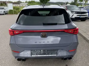 CUPRA Leon ST 2.0 TSI DSG 4-DRIVE 19"-KUPFER+EL.VORDER Bild 4