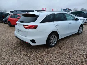 Kia Ceed SW / cee'd SW Navi Klima LED DAB Sitzheizung Bild 4