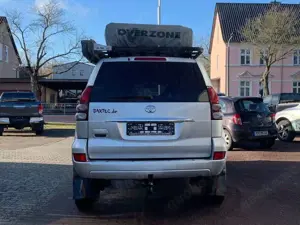 Toyota Land Cruiser 3.0 D-4D (J12) Bild 4