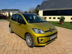 Volkswagen up! up! move