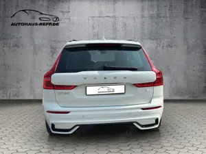 Volvo XC60 T6 AWD R-Design Recharge Plug-In Hybrid Bild 5