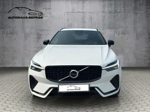 Volvo XC60 T6 AWD R-Design Recharge Plug-In Hybrid Bild 2