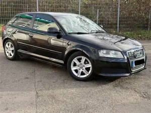 Audi A3 2.0 TDI DPF Attraction Bild 2