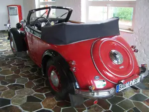 Oldtimer DKW F8  Luxus-Cabriolet Bild 2