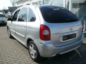 Citroen Xsara Picasso 1.8i Confort Bild 2