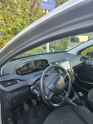 Peugeot 208 HDi 68 hp Bild 5