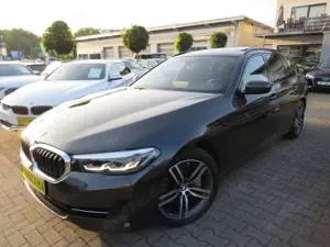BMW 530 dA xDrive touring *PANO *LEDER *360°KAMERA