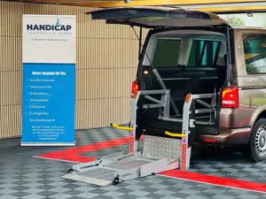 Volkswagen T5 Transporter T5 Multivan Team Behindertengerecht-Rampe