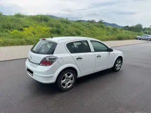 Opel Astra H Lim. Basis*KLIMA* Bild 5