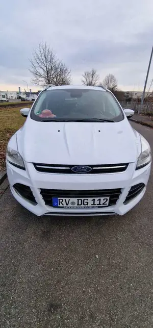 Ford Kuga 1.5 EcoBoost 2x4 Titanium