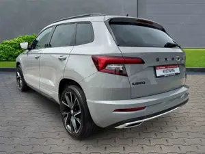 Skoda Karoq Sportline 4x4 2.0 TSI+Standheizung+Anhängerkupplun Bild 2