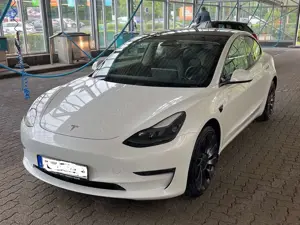 Tesla Model 3 Model 3 Langstreckenbatt. Allradantrieb Dual Motor