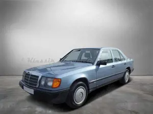 Mercedes-Benz 230 E - W124 - H Kennzeichen - Vor Mopf