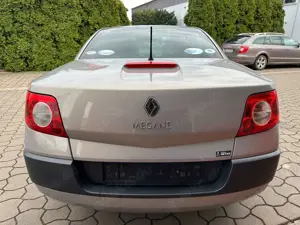 Renault Megane Authentique II Coupe / Cabrio Bild 5