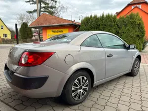 Renault Megane Authentique II Coupe / Cabrio Bild 4