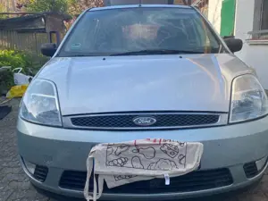 Ford Fiesta Fiesta  5-Türer 1.4 Ghia Bild 2