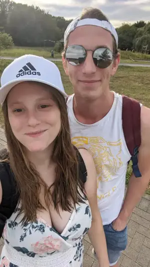 Suche M der mir und meiner freundin zuguckt