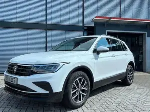 Volkswagen Tiguan 1,5 TSI Life LED ACC NAVI+APP CONNECT