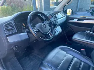 Volkswagen T6 Transporter T6  Bus Multivan Highline 4Motion Bild 5