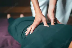 Ich biete spirituelle Entspannungsmassagen an Bild 2