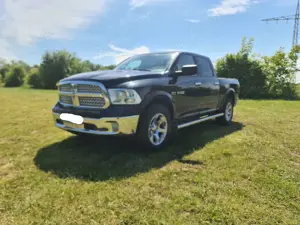 Dodge RAM 1500 HEMI 5.7 L LARAMIE mit LPG Gasanlage