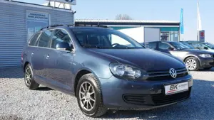 Volkswagen Golf Variant 1.6  Automatik Einparkhilfe  Sitzheizung . Klima