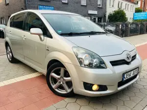 Toyota Corolla Verso 2.2 D kamera 7.Sitzer Klimaaut.