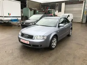 Audi A4 1.6 Lim. (8E)