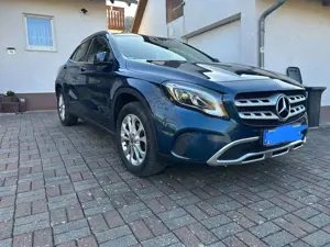 Mercedes-Benz GLA 220 GLA 220 d 4Matic 7G-DCT UrbanStyle Edition