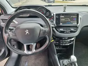 Peugeot 2008 Allure 1.6 e-HDi Bild 5