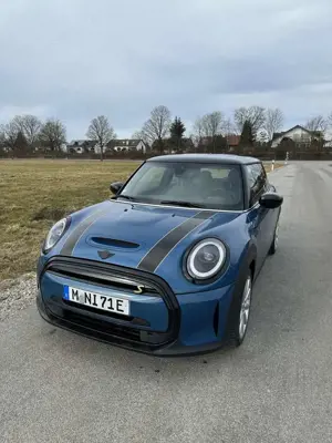 MINI Cooper SE LHZ SHZ Comf Garantie Kamera Island Blue