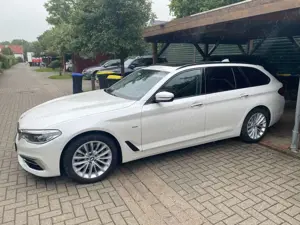 BMW 530 5er Touring Diesel 530d Touring Aut. Luxury Line