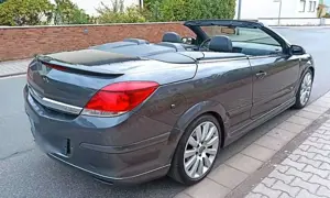 Opel Astra TT 2.0 Turbo Endless Summer*OPC-LINE-PAKET Bild 4