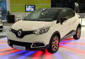 Renault Captur 120 EDC XMOD*LEDER*NAVI*KAMERA*SHZ*ALU*