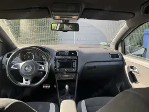 Volkswagen Polo VW Polo V*Highline*R-Line*DSG*Bi-Xenon*Navi*