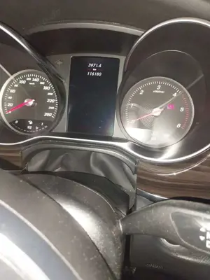 Mercedes-Benz V 250 V 250 (BlueTEC) d lang 7G-TRONIC Avantgarde Bild 3