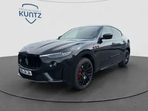 Maserati Levante Trofeo Q4 MY21 ACC, Panoramaschiebedach