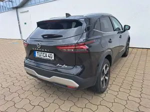 Nissan Qashqai 1.3 Premiere Edition HuD-PANO-NAV-ACC Bild 4