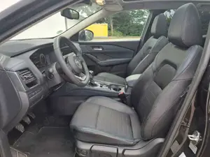 Nissan Qashqai 1.3 Premiere Edition HuD-PANO-NAV-ACC Bild 5