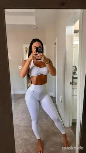 Heiße Curvy Milf Bilder und Videos - Aktion