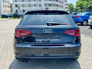 Audi A3 Sportback attraction *1.HAND/ NAVI/ GARANTIE* Bild 5