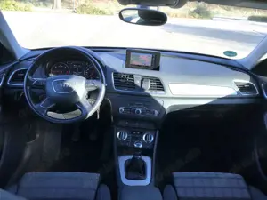 Audi Q3 2.0 TDI quattro 8-FACH ALU LED KLIMA MFL SHZ TEMPO Bild 2