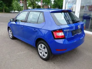 Skoda Fabia 1.0 MPI Cool Plus SITZHEIZUNG KLIMA DAB Bild 5