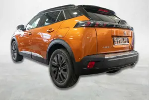 Peugeot 2008 GT Pack 1.2 PureTech 130 EAT8 Bild 4