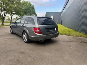 Mercedes-Benz C 200 T (BlueEFFICIENCY) 7G-TRONIC Bild 4