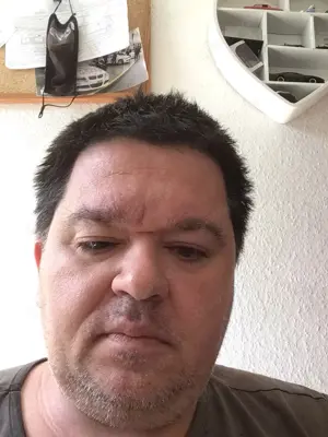 Netter Mann sucht Paare und einzelne Frauen 