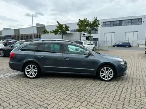 Skoda Superb Combi Exclusive-BEHINDERTENGERECHT Bild 5